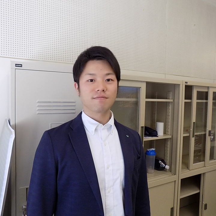 篠原 諒介