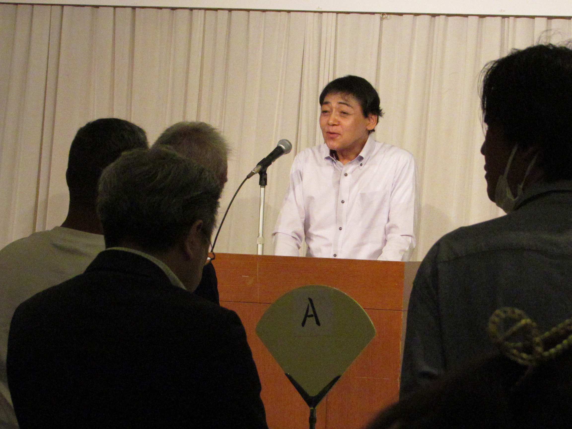 乾杯　静岡福祉大学 長坂和則　副学長 社会福祉学部長(社会福祉学部3期生)