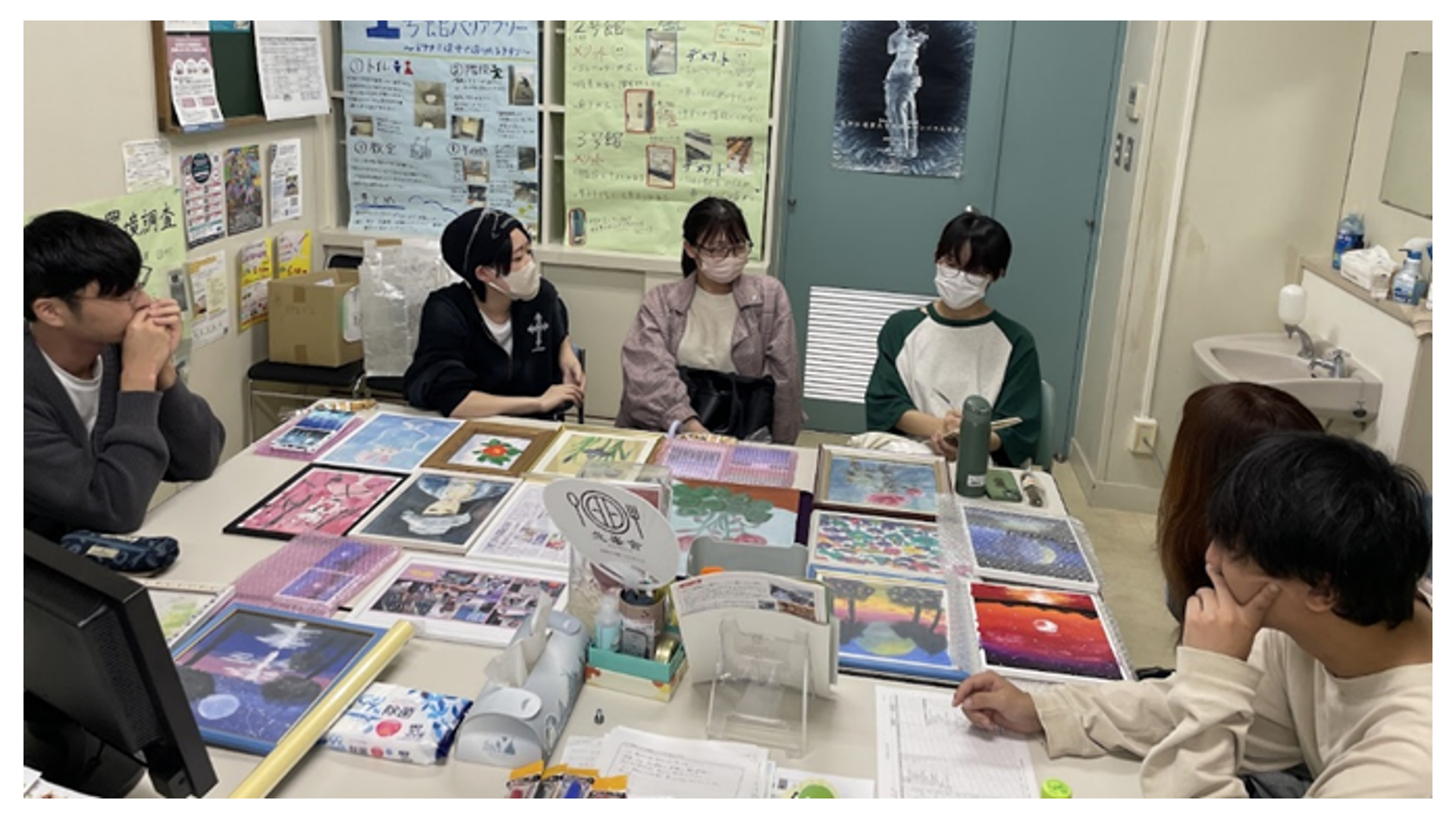 グループに分かれて作業開始!